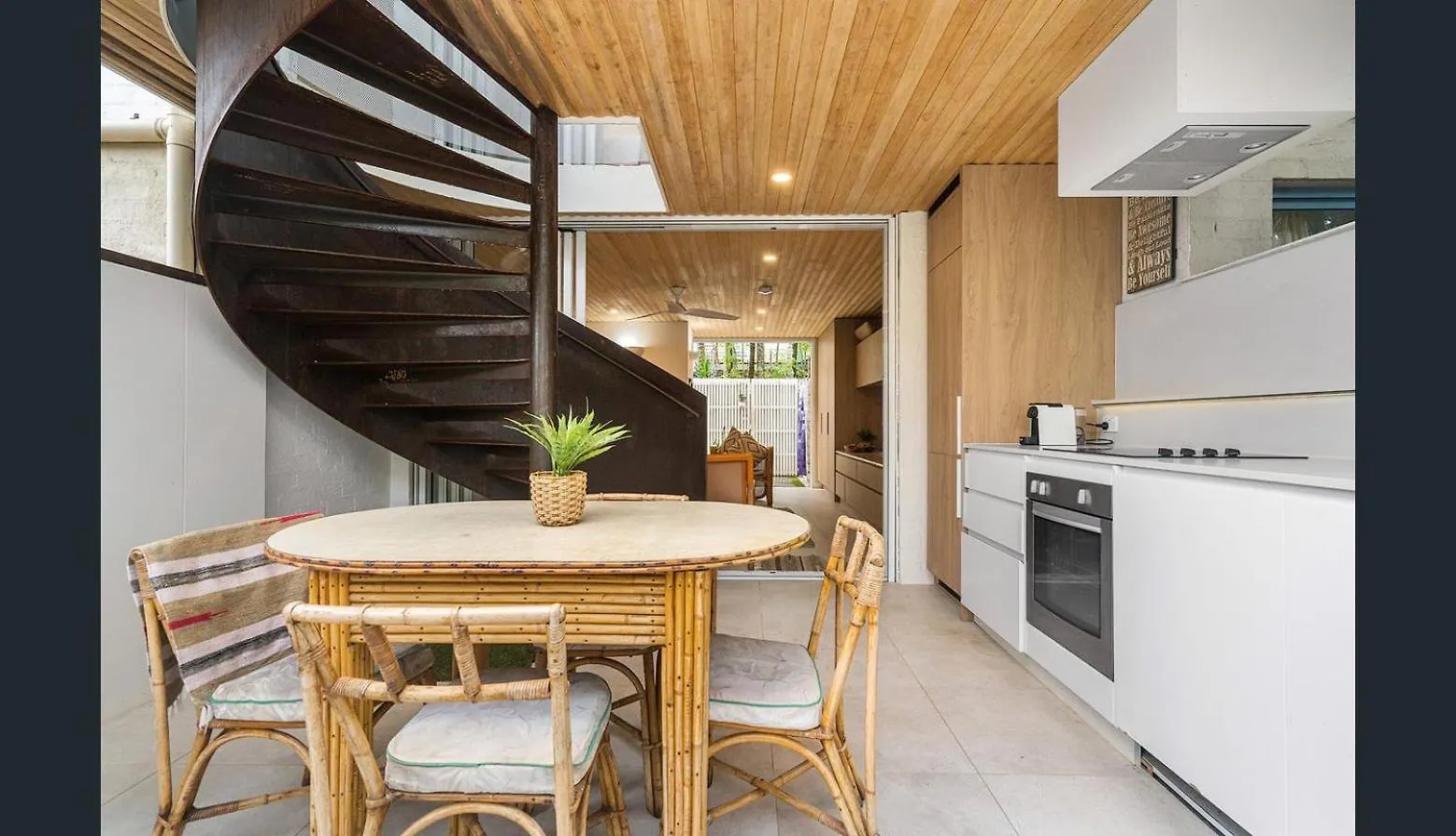 Apartment Belongil Beach Pad Byron Bay