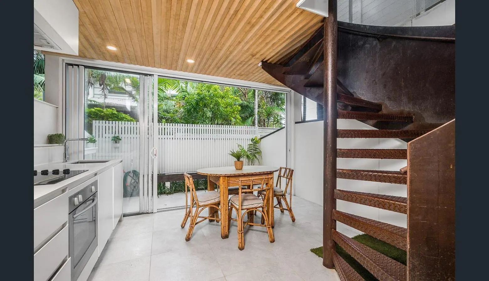 Apartment Belongil Beach Pad Byron Bay